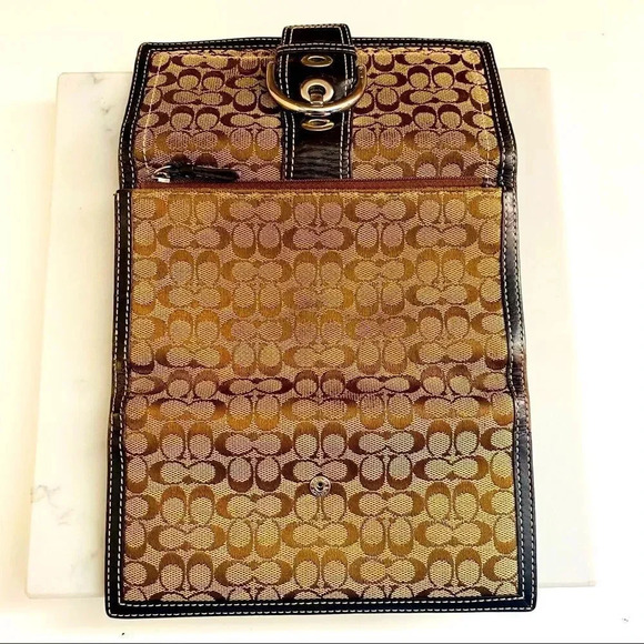 Coach Signature Large Envelope Wallet - Picture 11 of 11